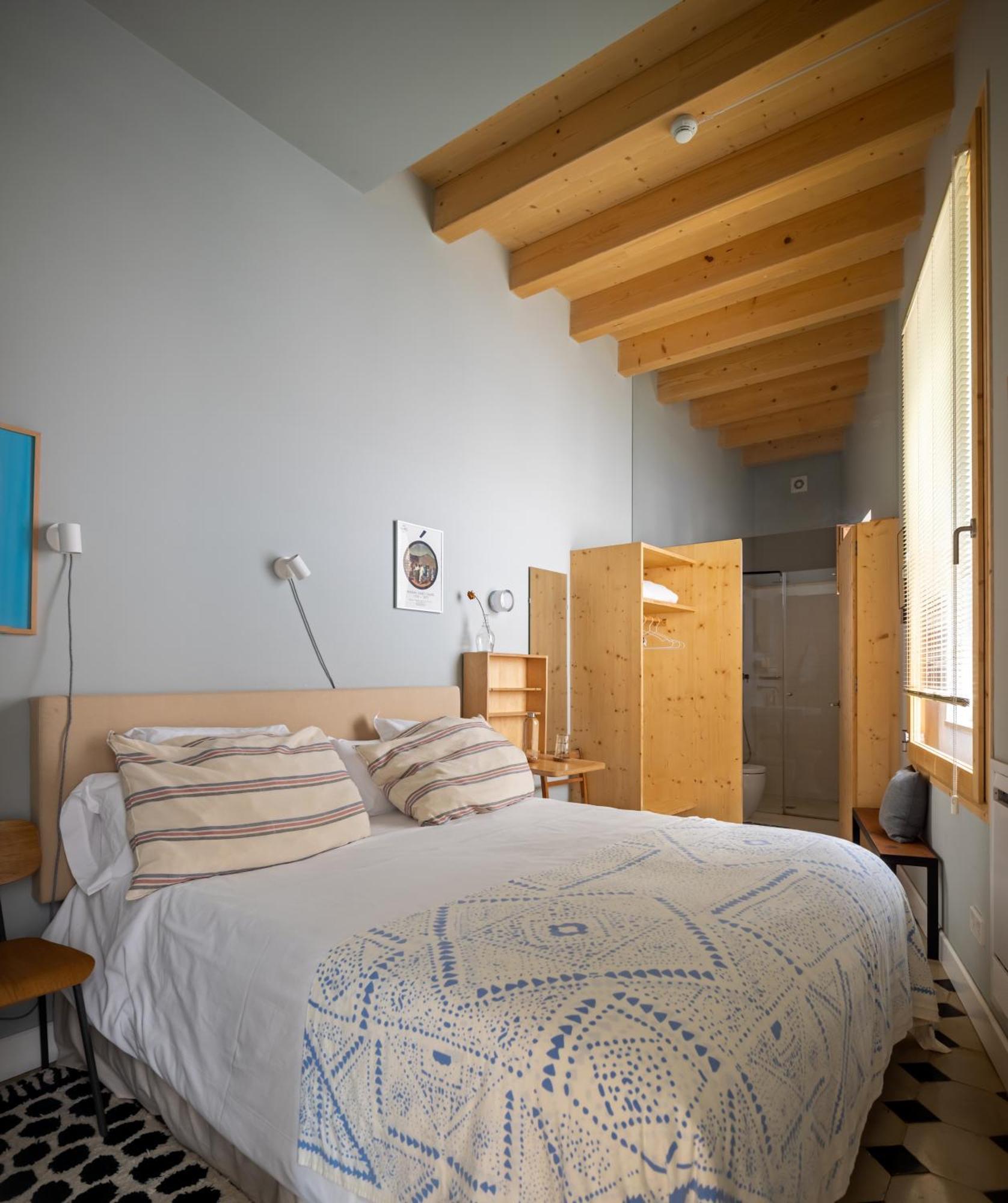 Hotel Hevresac Singular & Small ماهون الغرفة الصورة